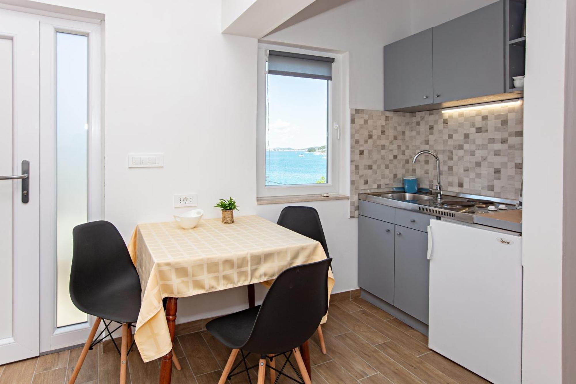 Apartament By The Sea Tisno, Murter - 815 Tisno